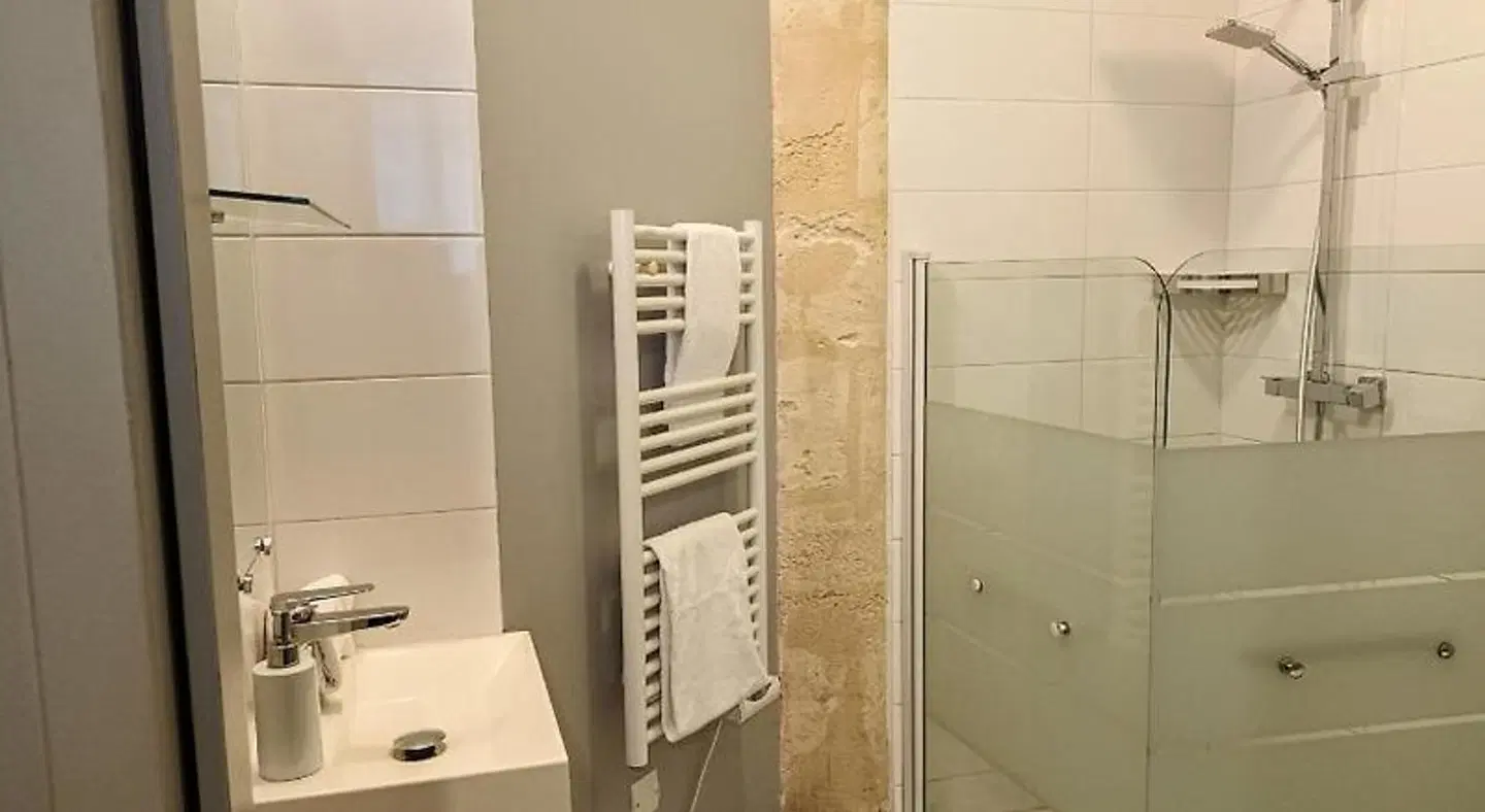 Au Coeur de Bordeaux - Chambres d'hôtes et Cave à vin Badezimmer