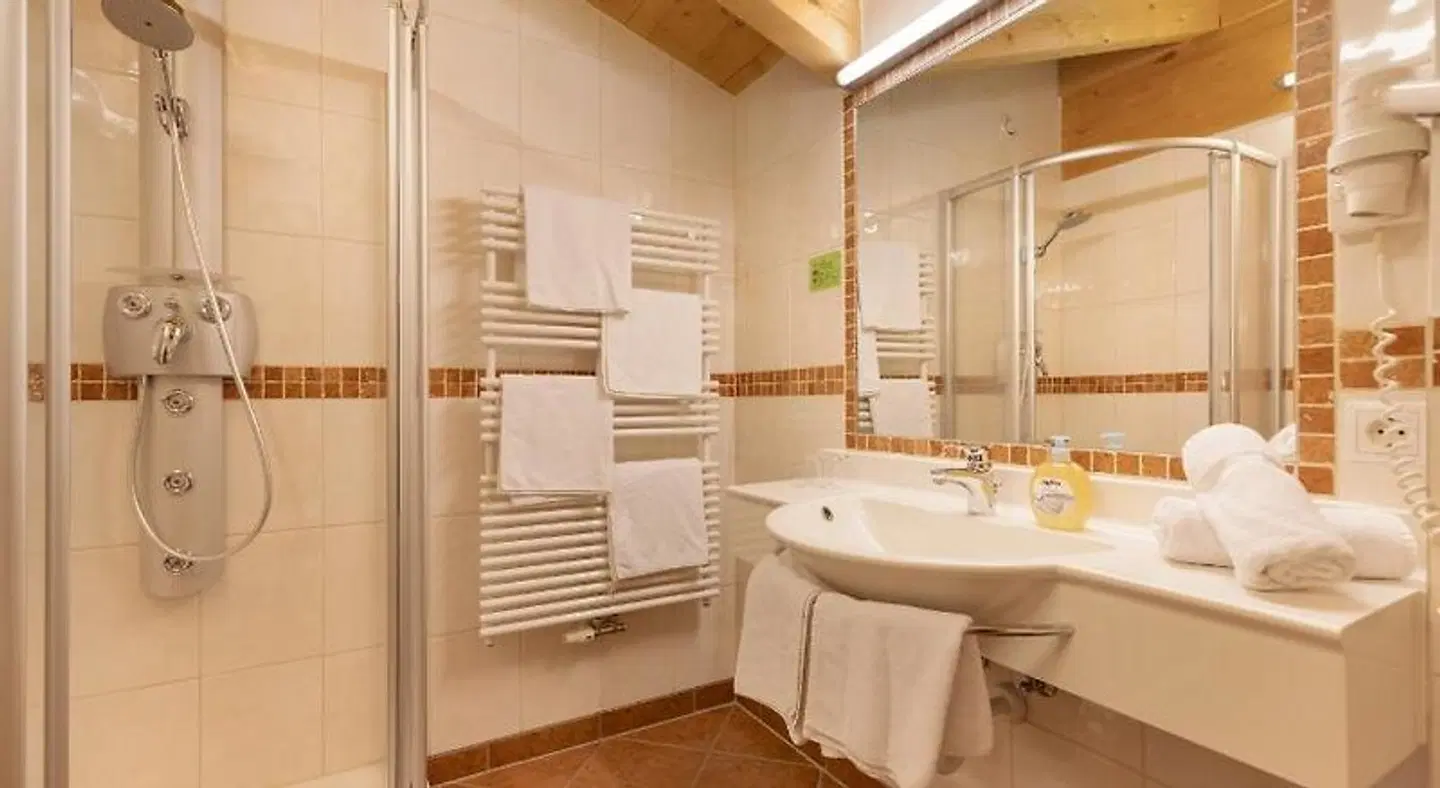 Hotel Pinzger Badezimmer