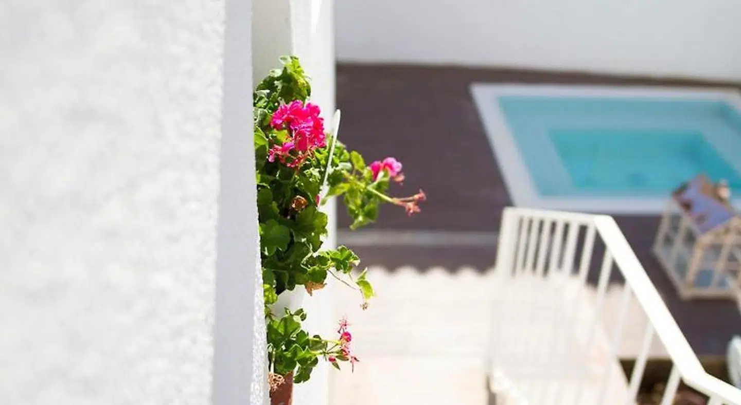 Art 4 You Cascais Suites ROOM_EXAMPLE