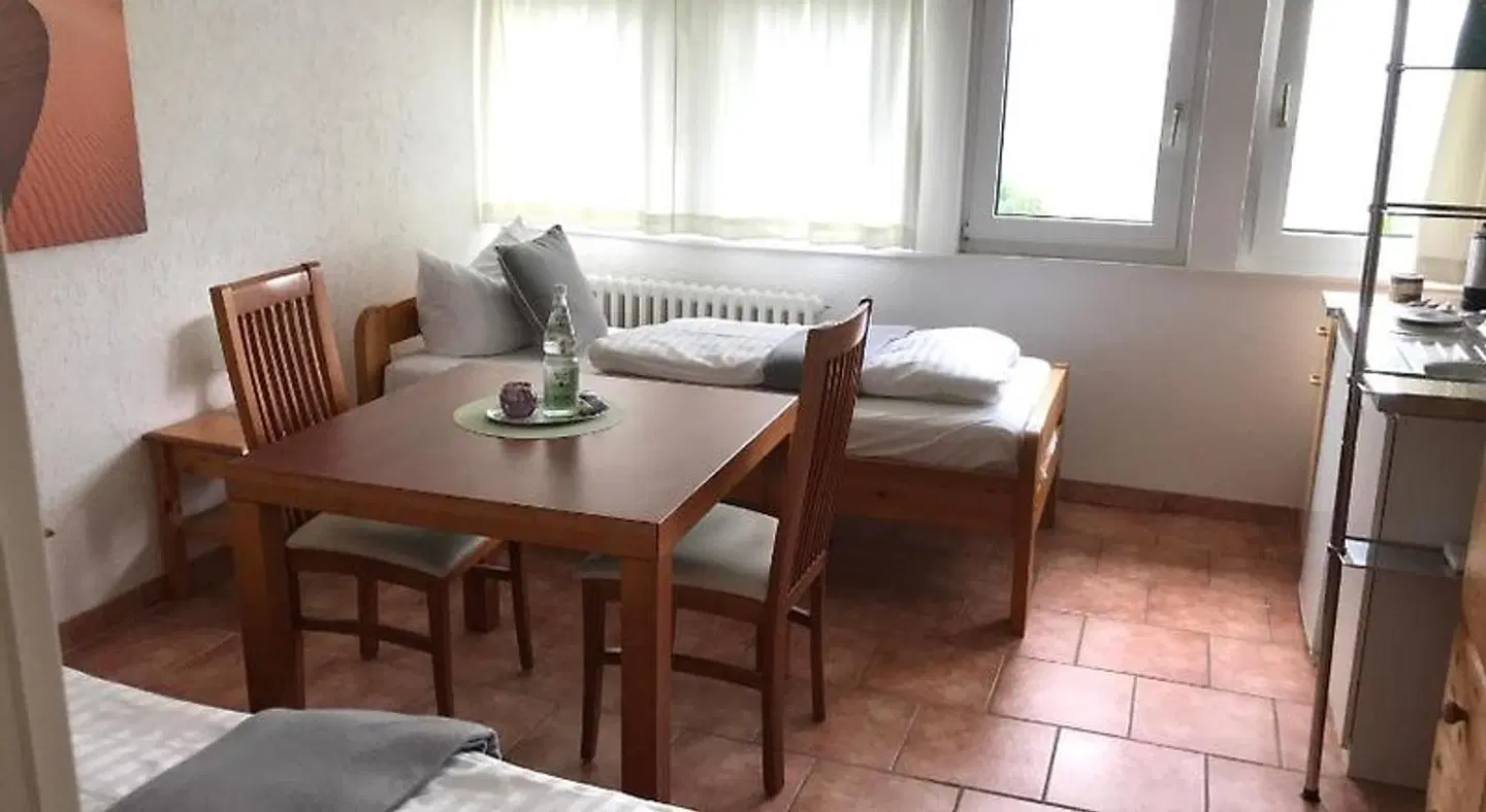 Villa Joya Schaumburg ROOM_EXAMPLE
