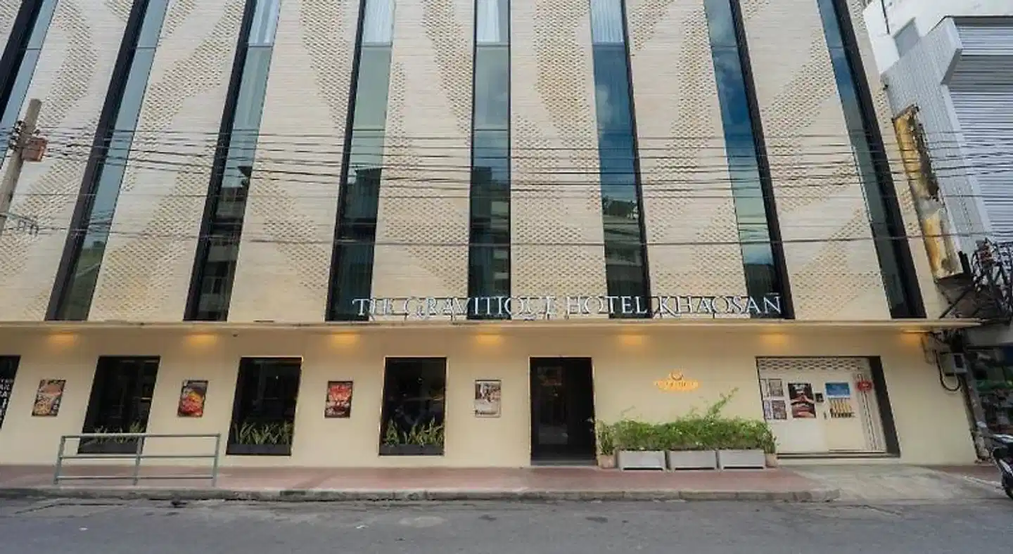 The Gravitique Hotel Khaosan Aussenansicht