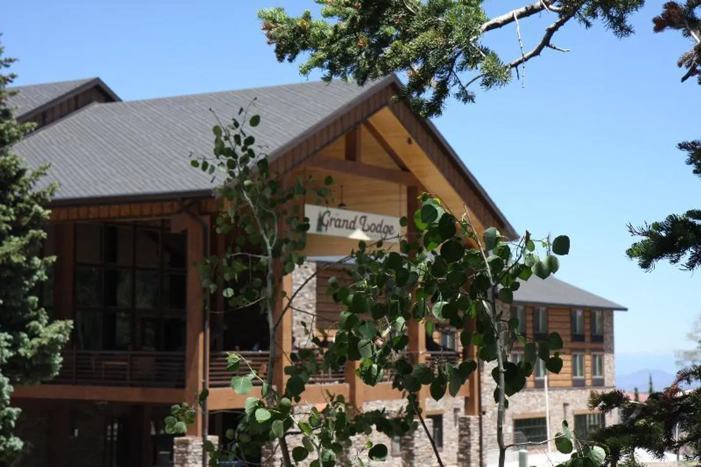 Brian Head Lodge EXTERIOR
