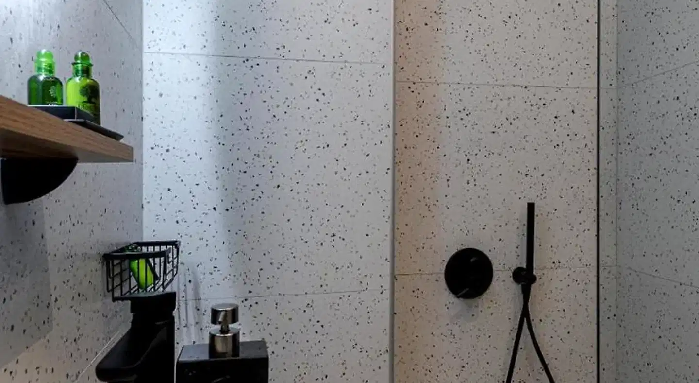 Clyde Athens by Nin&Bau Badezimmer