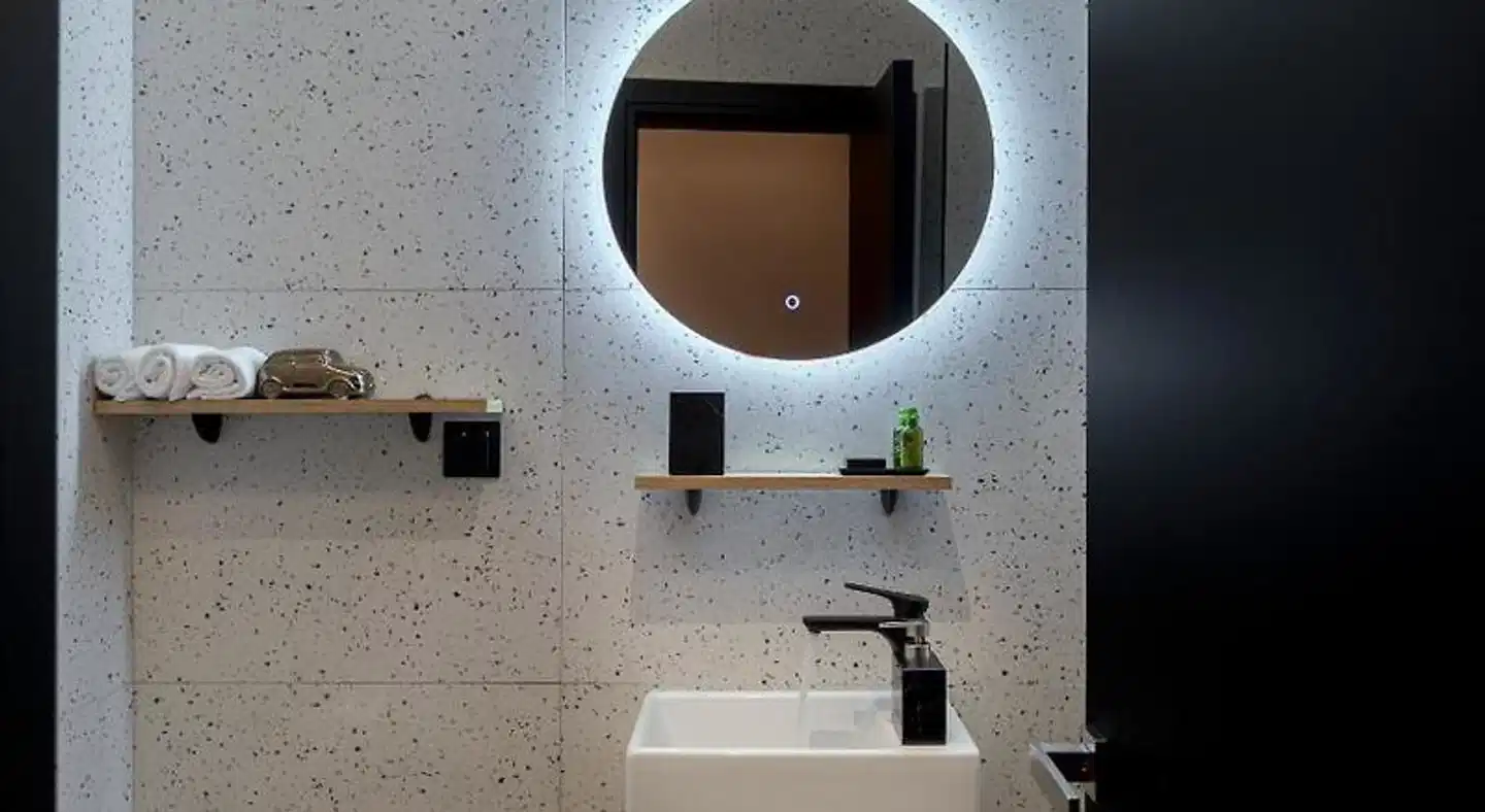 Clyde Athens by Nin&Bau Badezimmer