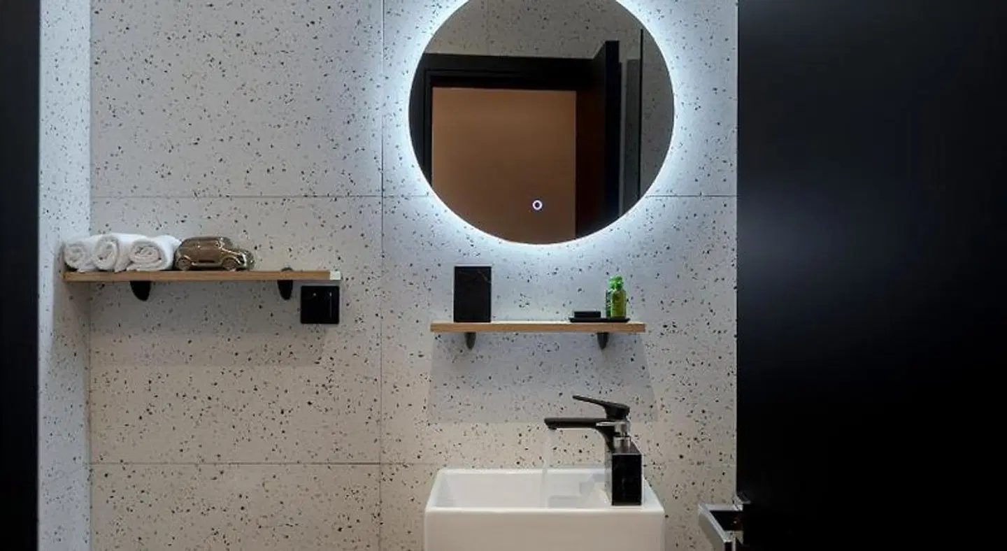 Clyde Athens by Nin&Bau Badezimmer