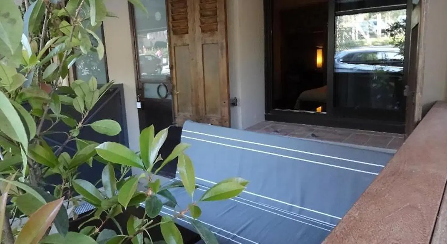 B Lodge LOUNGE_LOBBY