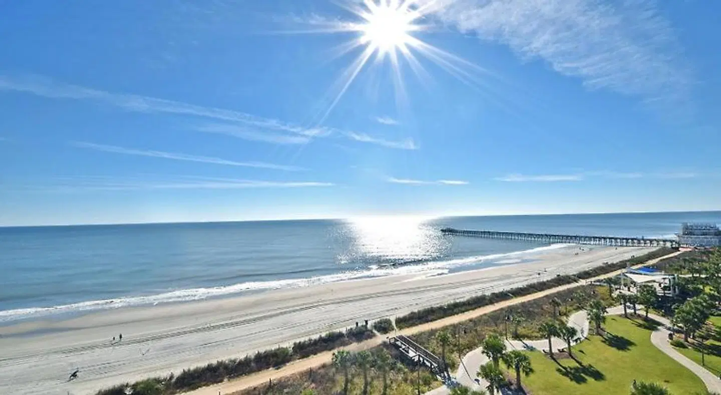 Holiday Sands North On the Boardwalk Strand
