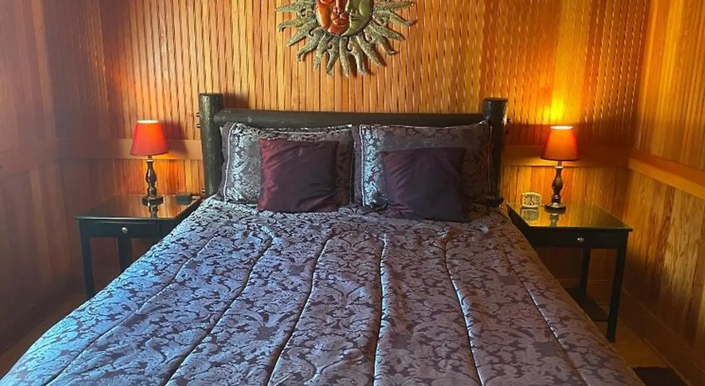 Whistling Winds Motel ROOM_EXAMPLE