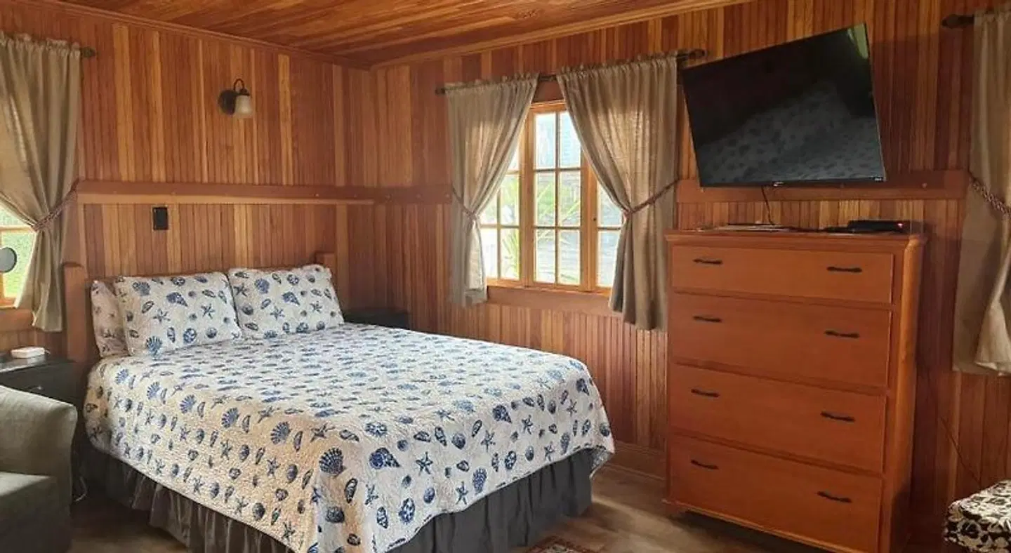 Whistling Winds Motel ROOM_EXAMPLE