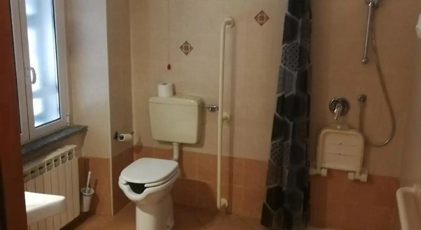 ALBERGO DELLA STAZIONE Badezimmer