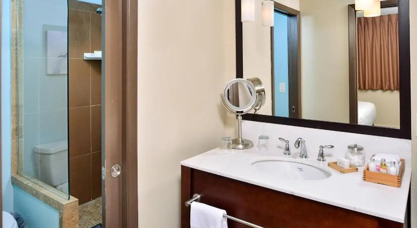 The Coho Oceanfront Lodge Badezimmer