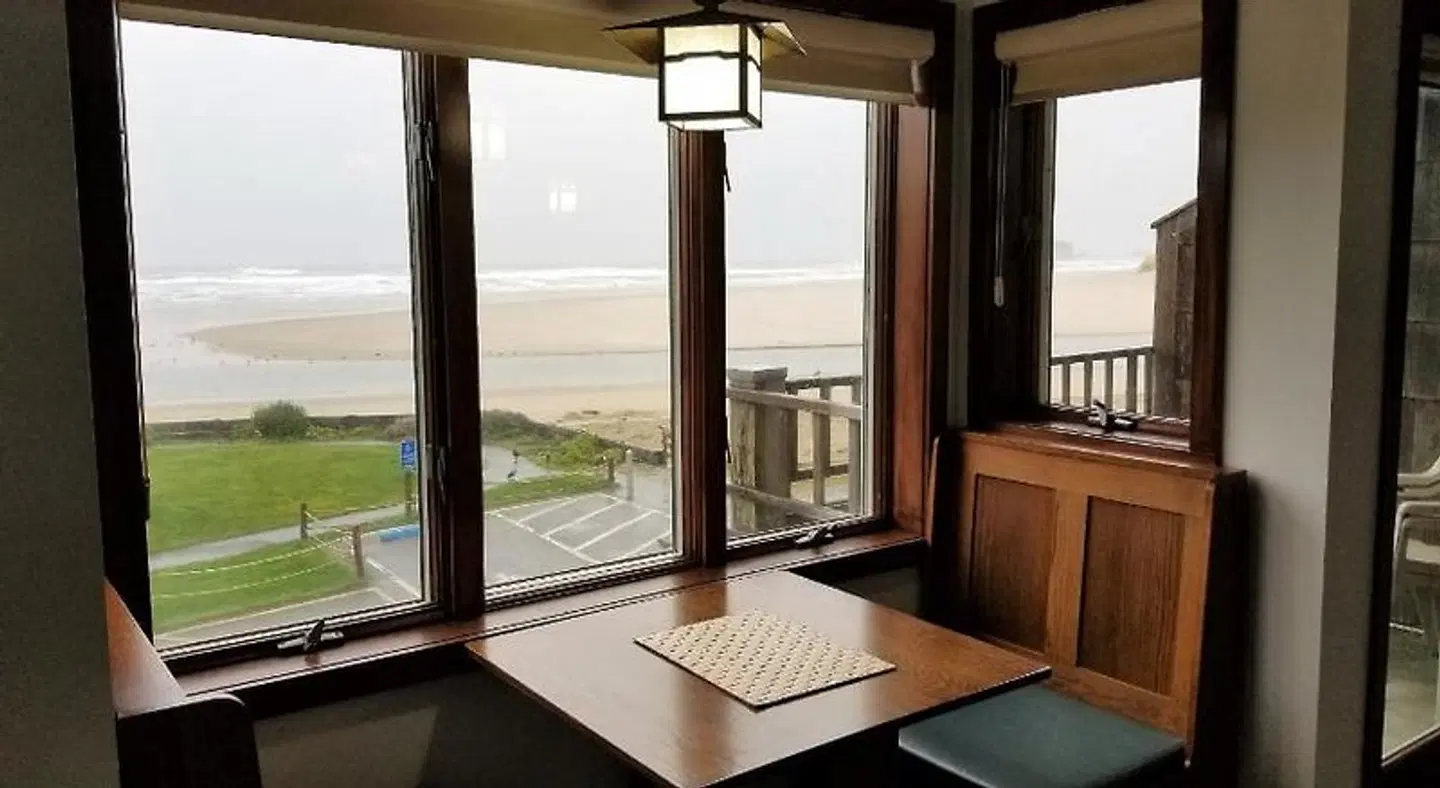 The Waves ROOM_EXAMPLE