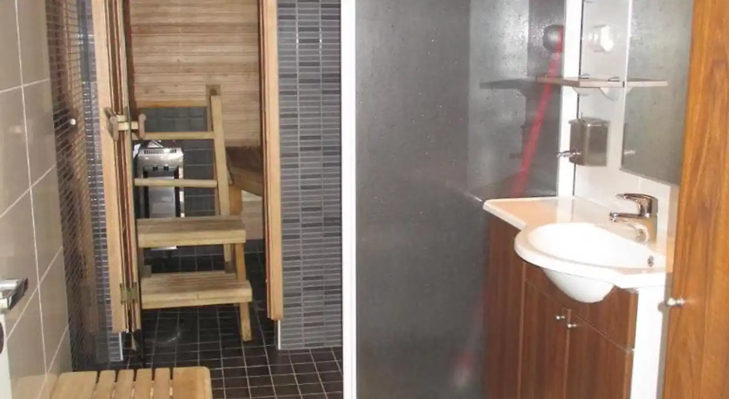 Polar Star Apartments Badezimmer