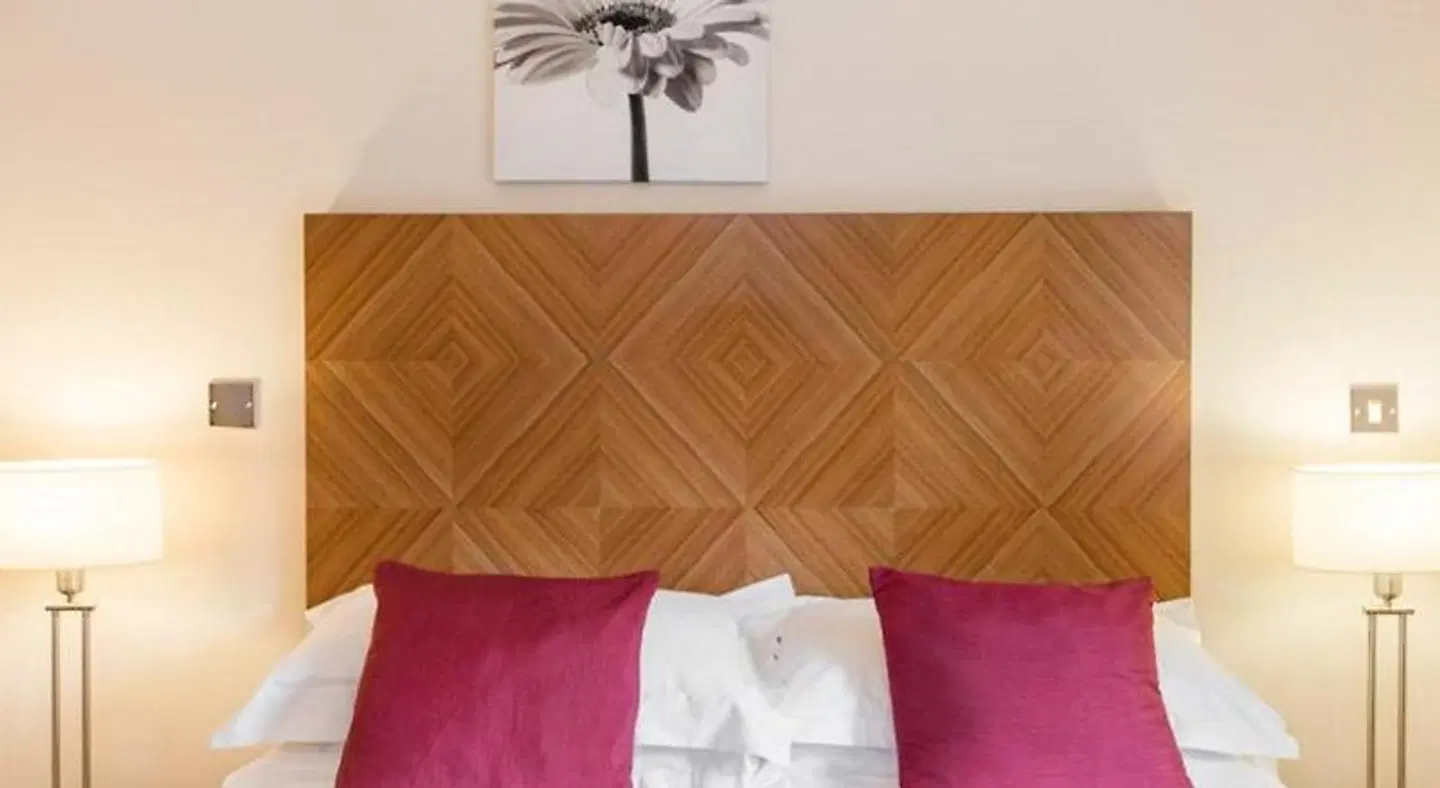 PREMIER SUITES Bristol Redcliffe ROOM_EXAMPLE