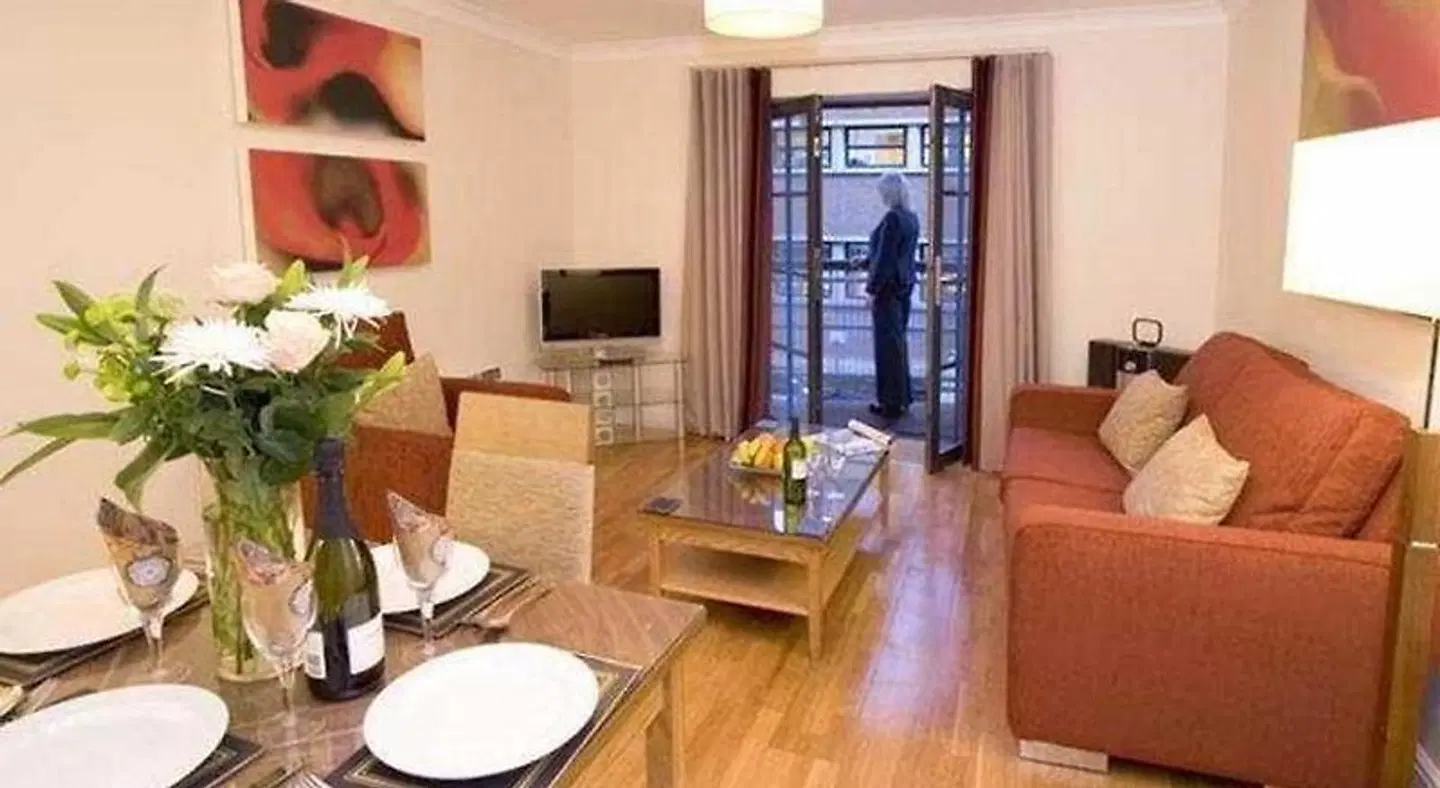PREMIER SUITES Bristol Redcliffe ROOM_EXAMPLE