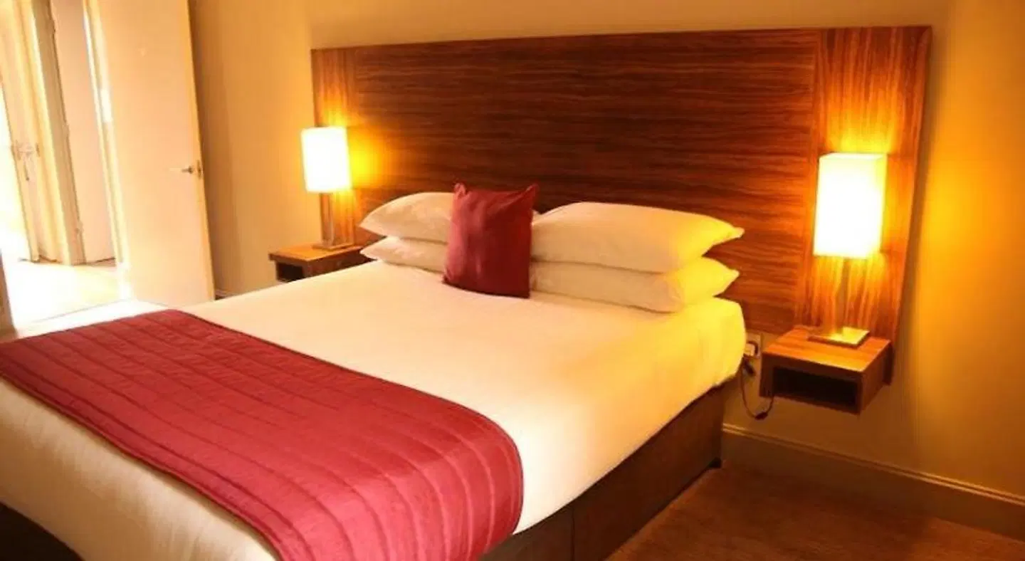 PREMIER SUITES PLUS Bristol Cabot ROOM_EXAMPLE