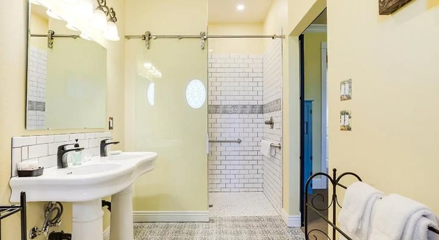 La Bastide Bed and Breakfast Badezimmer