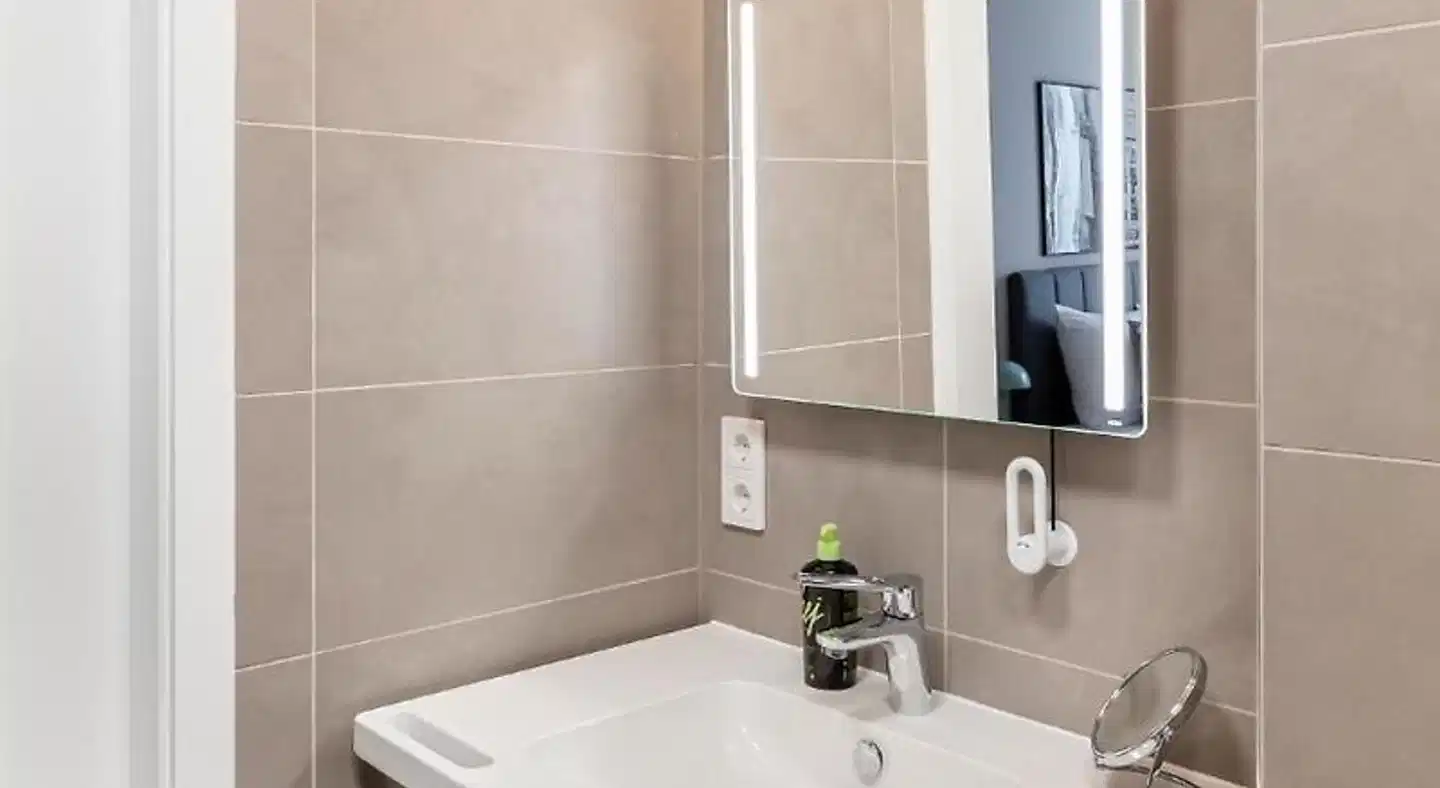 limehome Berlin Luise-Henriette-Str. Badezimmer