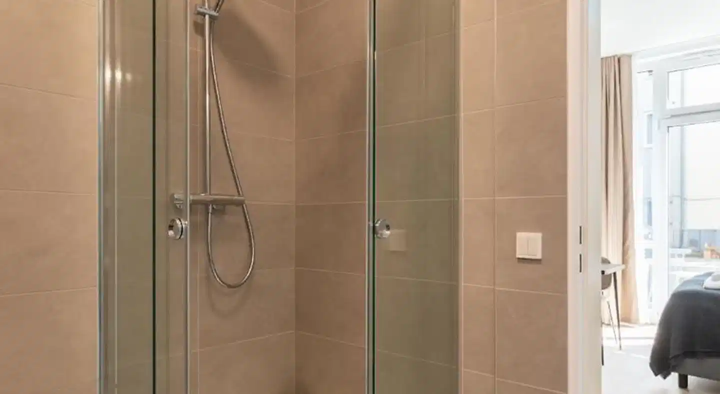 limehome Berlin Luise-Henriette-Str. Badezimmer