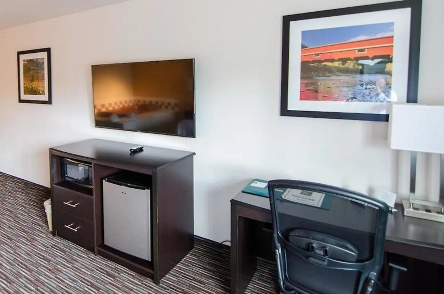 Cottage Grove Inn ROOM_EXAMPLE