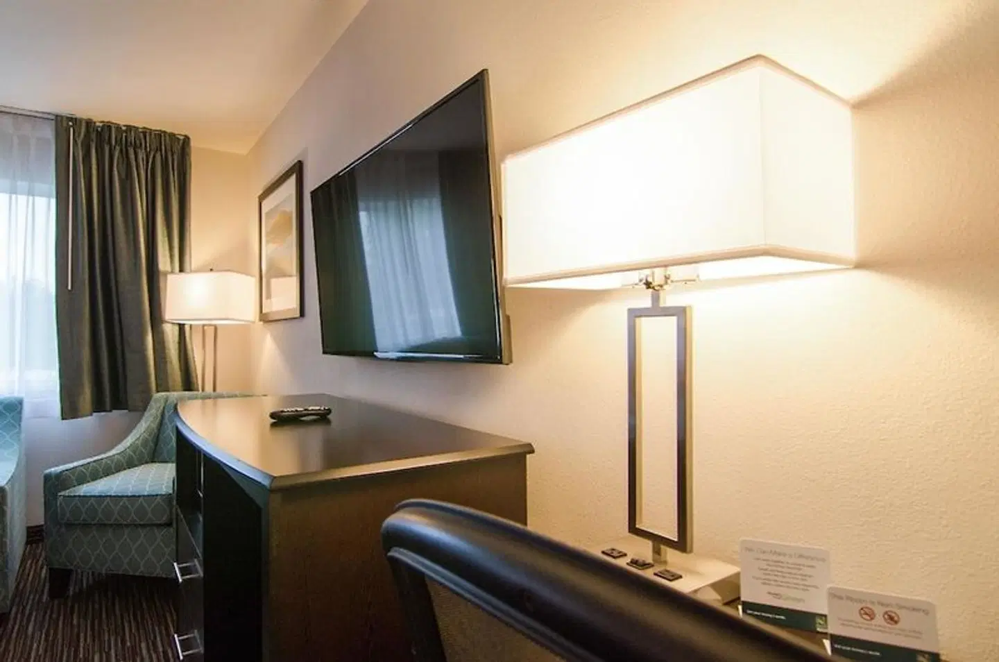 Cottage Grove Inn ROOM_EXAMPLE