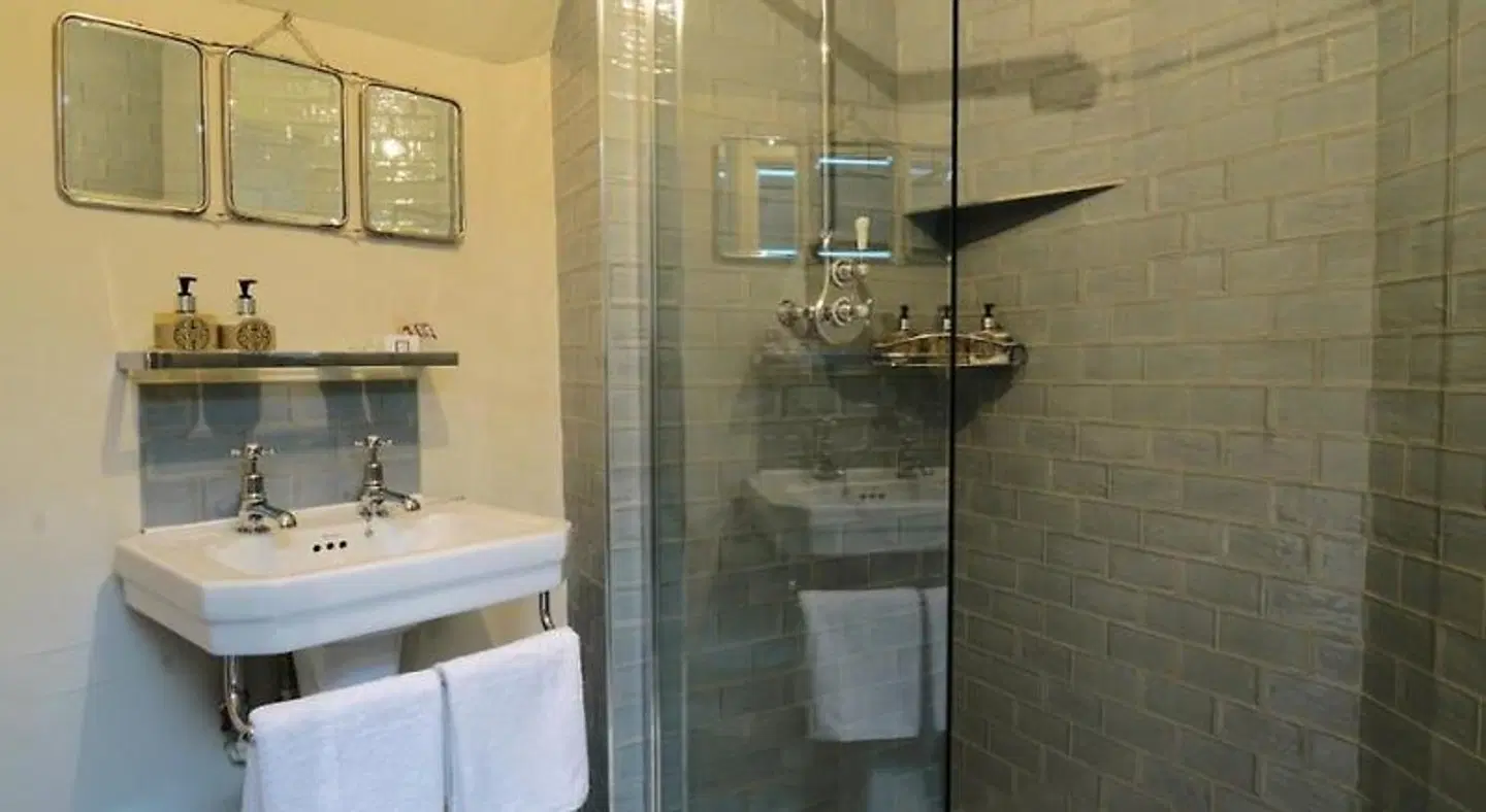The Bull Hotel Badezimmer