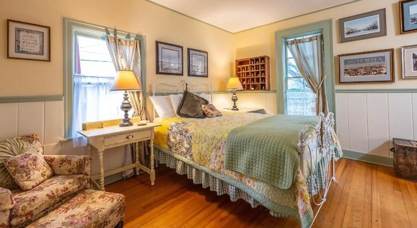 Clementine's Bed & Breakfast ROOM_EXAMPLE