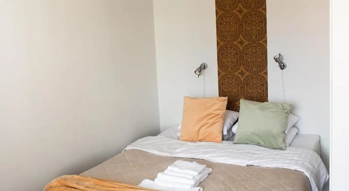 Homeland ROOM_EXAMPLE