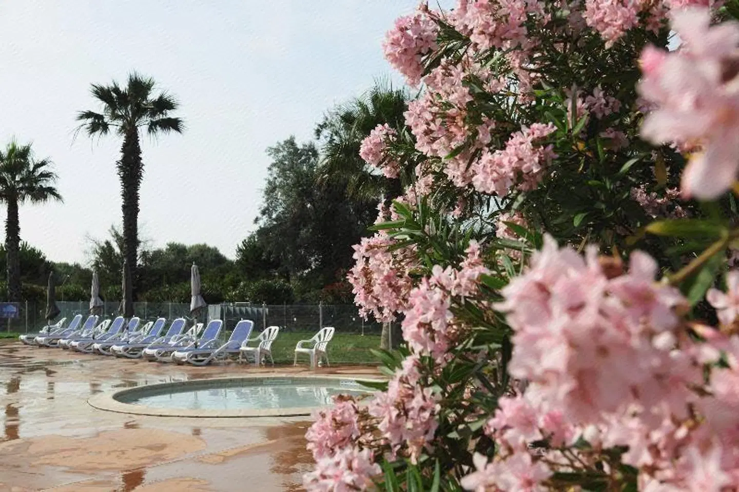 SOWELL Résidences Les Sablons OUTDOOR_POOL