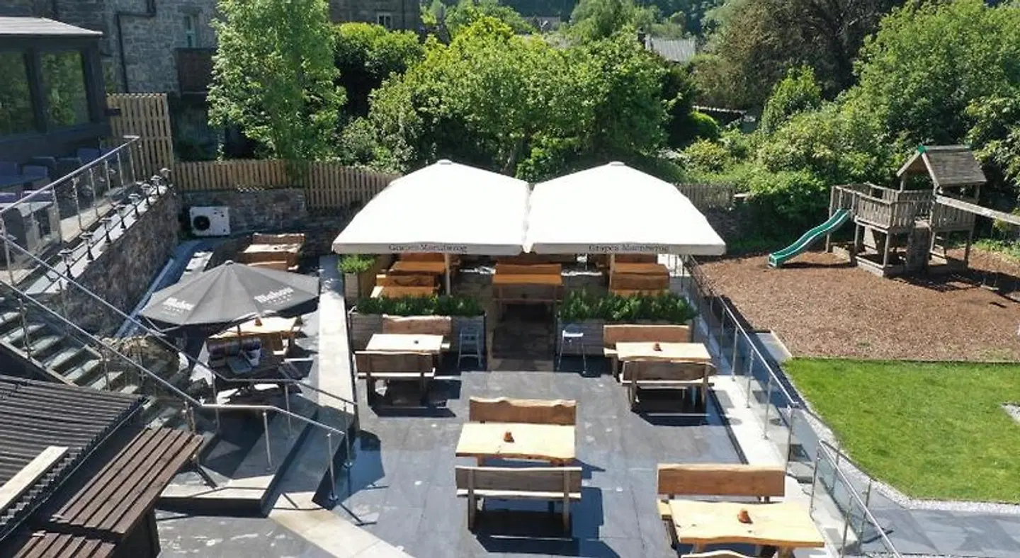 The Grapes Hotel Terrasse