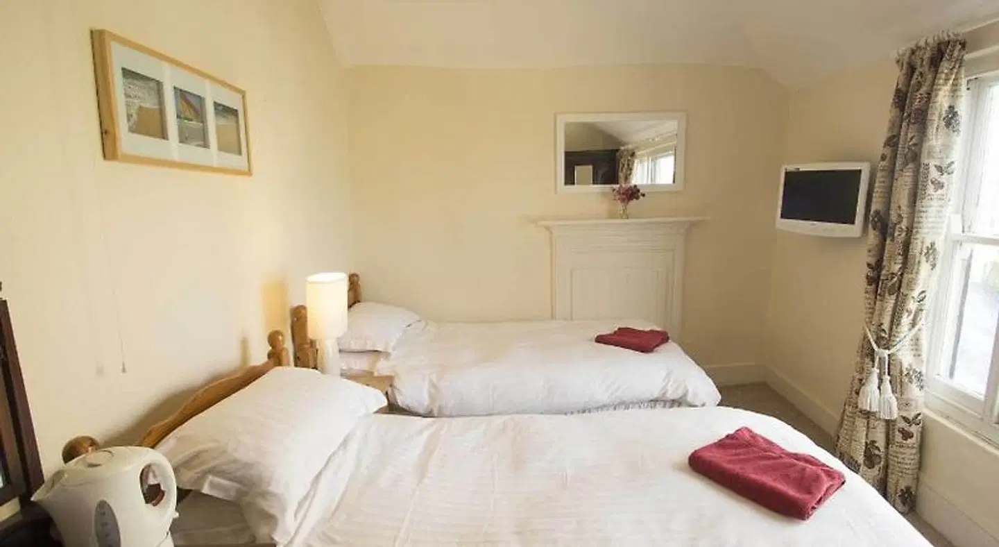 Kings Arms Inn ROOM_EXAMPLE