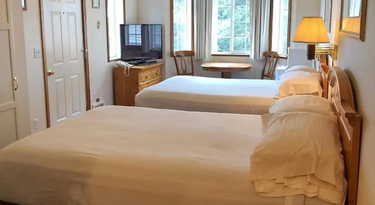 Landmark Inn ROOM_EXAMPLE