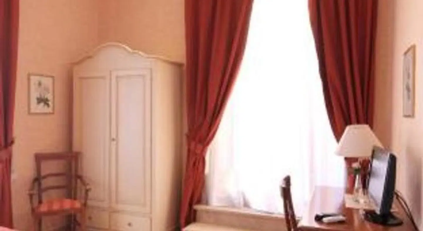 Roman Terrace HEALTH_BEAUTY