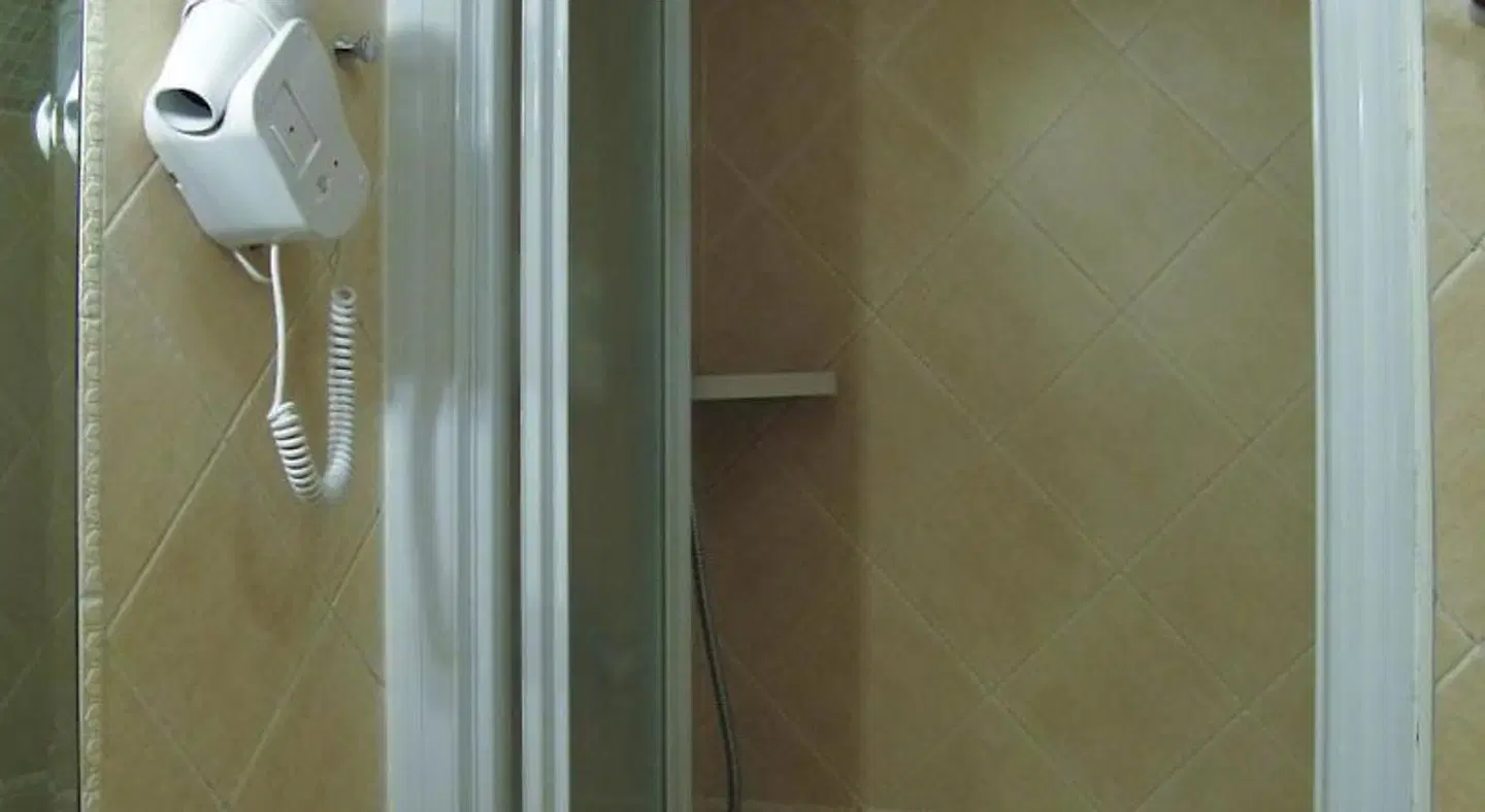 Nakissa Inn Badezimmer