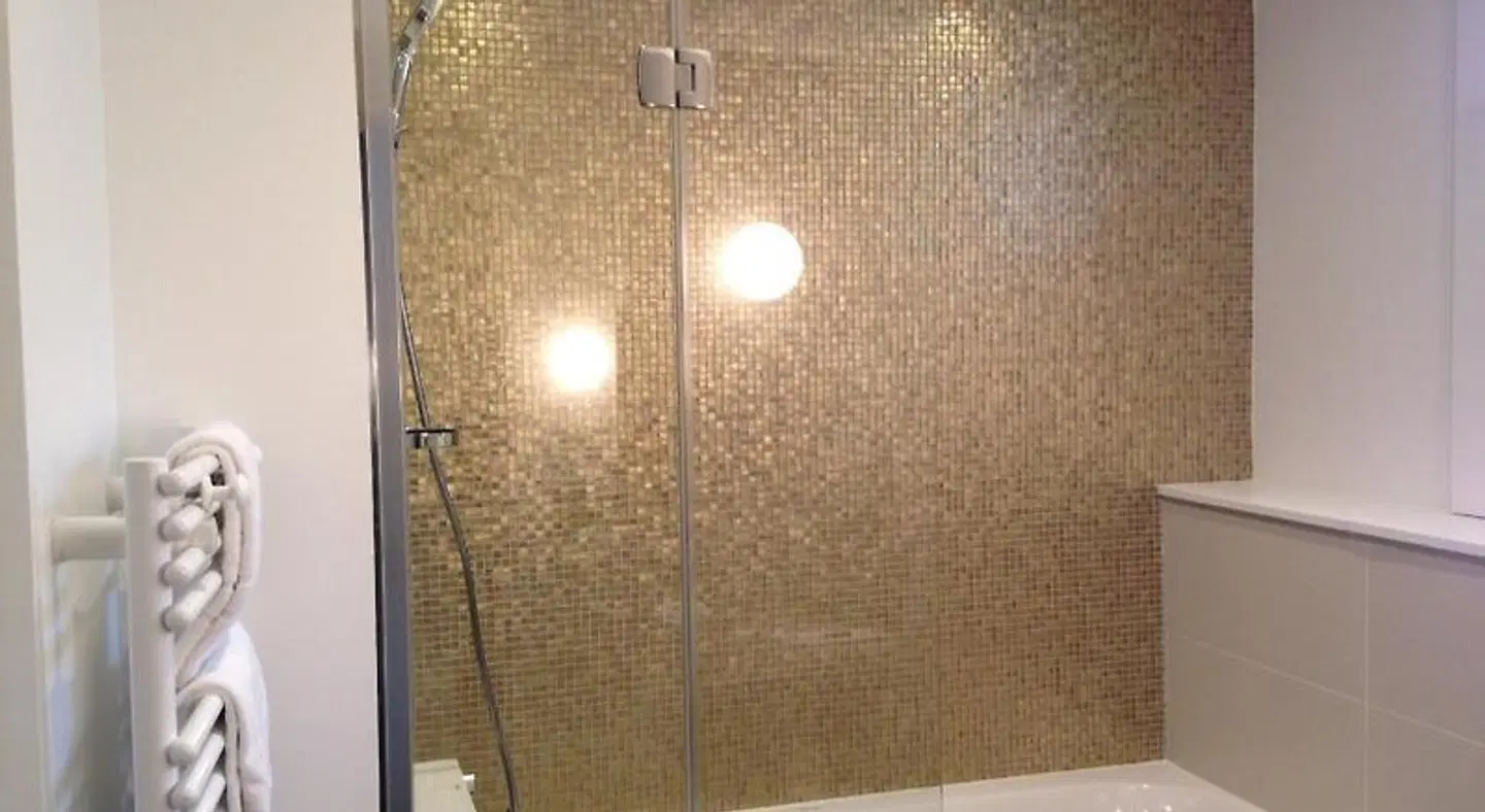 Yllen Eiffel Badezimmer