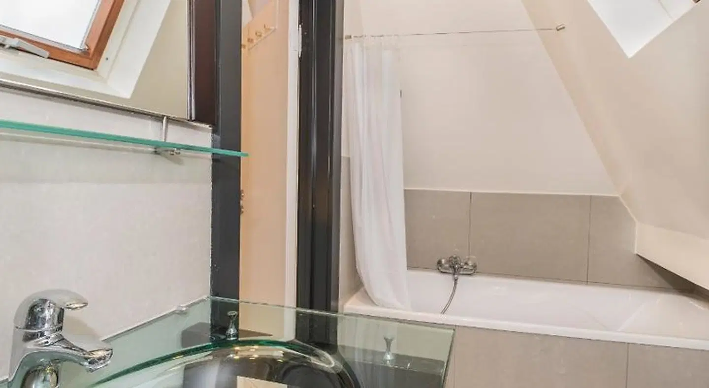 Hotel Agora Bruxelles Grand Place Badezimmer