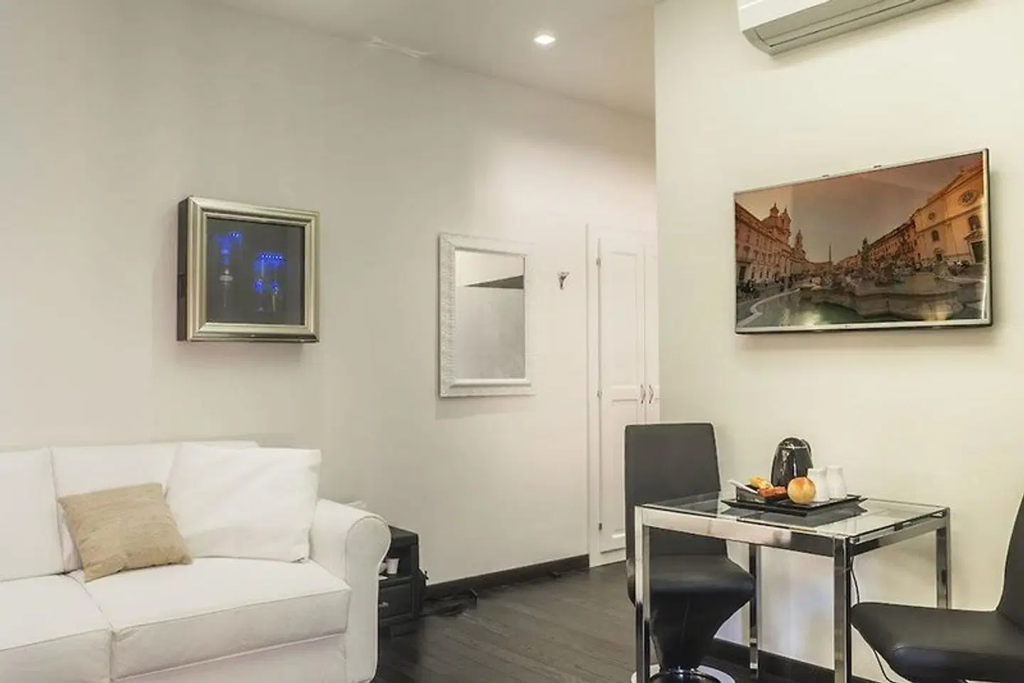 Navona Living Rome ROOM_EXAMPLE