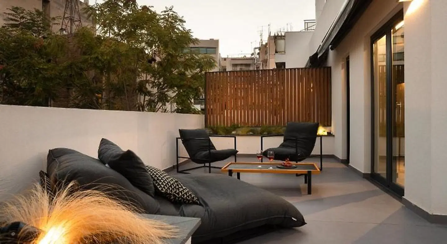 11 Enteka Acropolis Suites HEALTH_BEAUTY