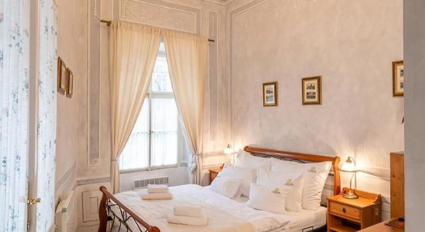 Loreta Hotel ROOM_EXAMPLE