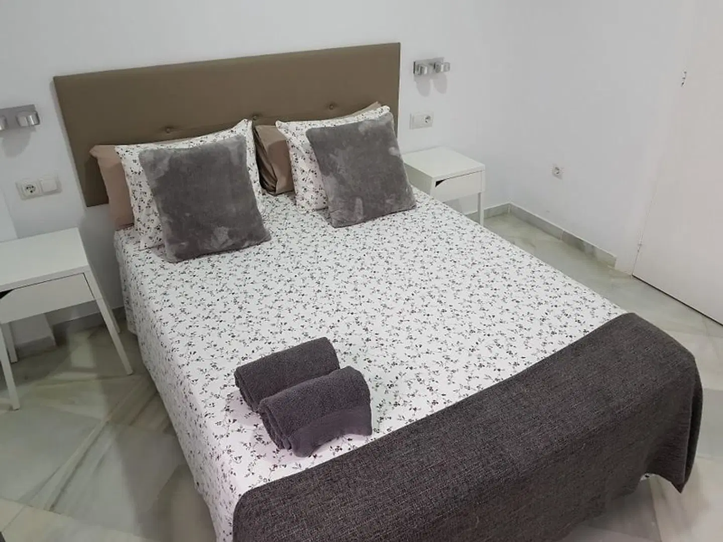 Fan Suites Duquesa ROOM_EXAMPLE