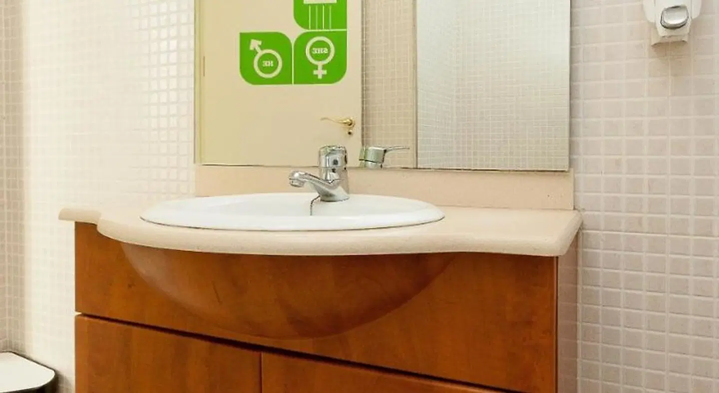 Feel Hostels Soho Malaga Badezimmer