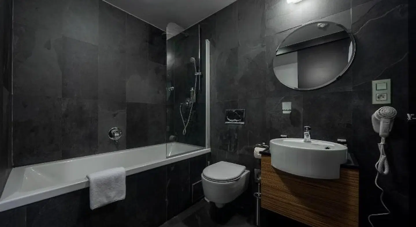 NOIR Badezimmer