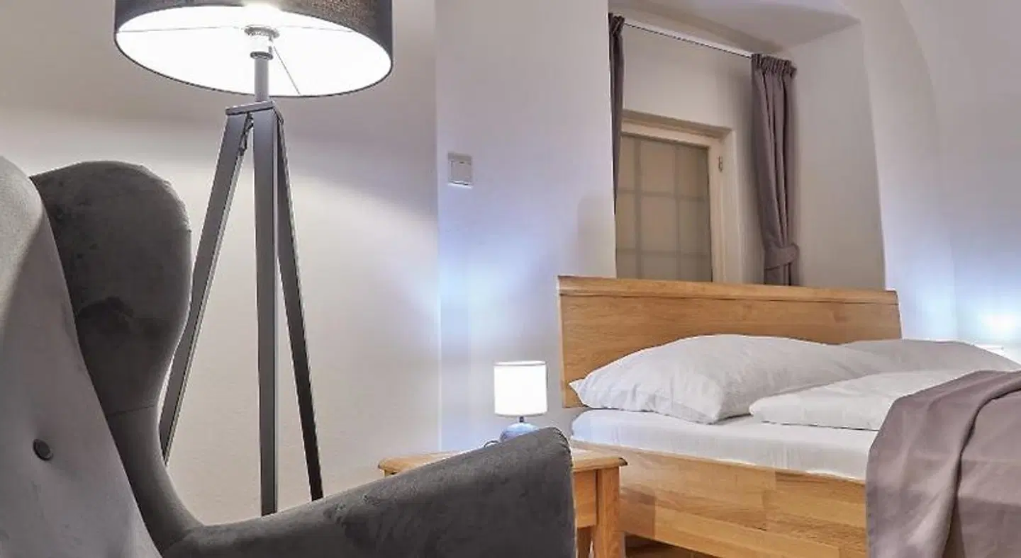U 3 Pstrosu ROOM_EXAMPLE