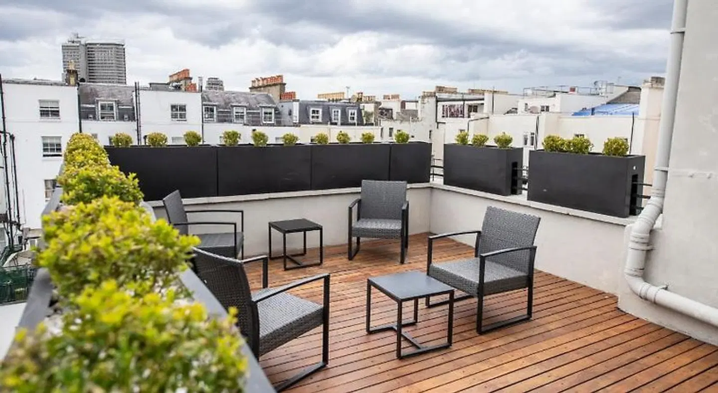 The Exhibitionist Hotel Terrasse