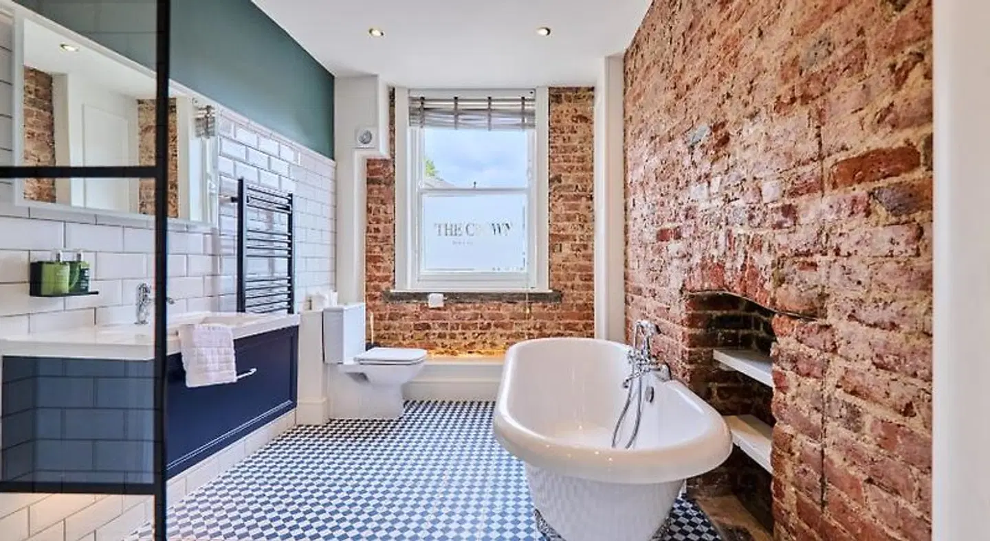 Flynns Pub & Guesthouse Badezimmer