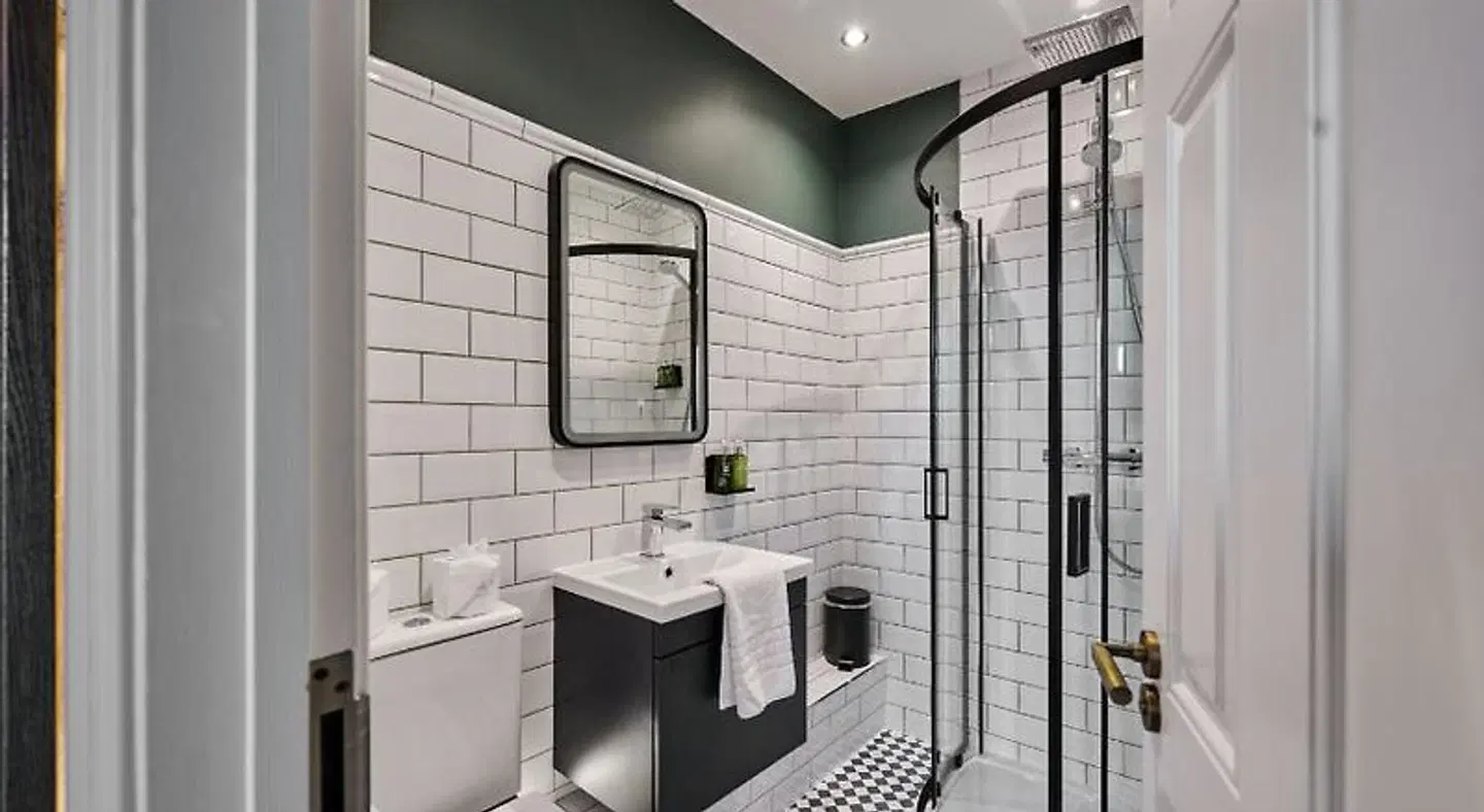 Flynns Pub & Guesthouse Badezimmer