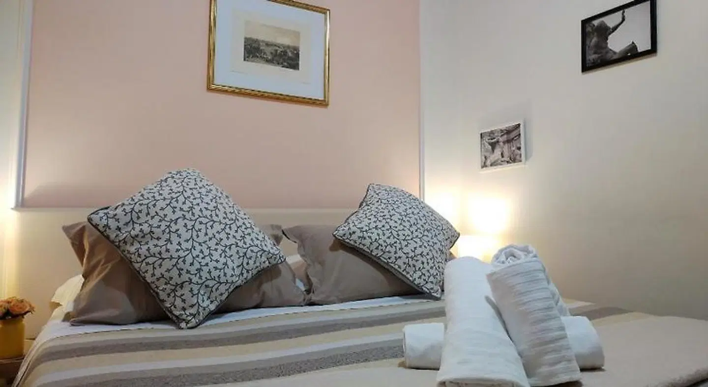 Dreaming Navona Rooms ROOM_EXAMPLE