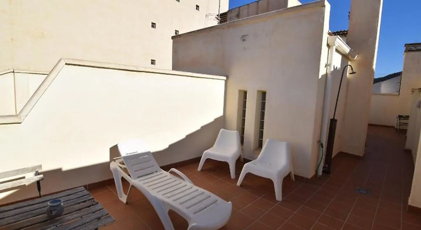 Letmalaga Merced Market ROOM_EXAMPLE