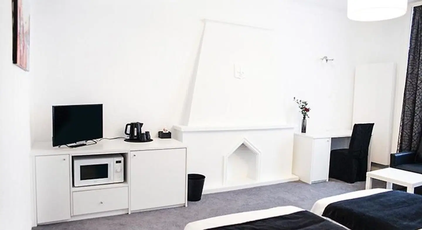 Satellite ROOM_EXAMPLE