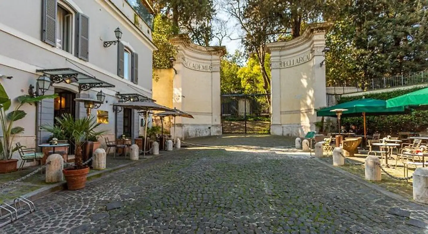 Hotel Parrasio EXTERIOR